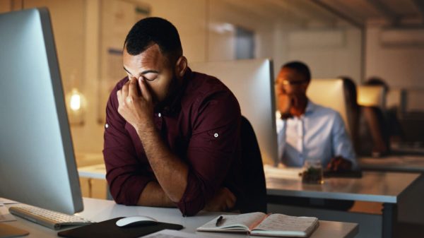 Burnout é agora doença do trabalho: outras condições também atingem o trabalhador