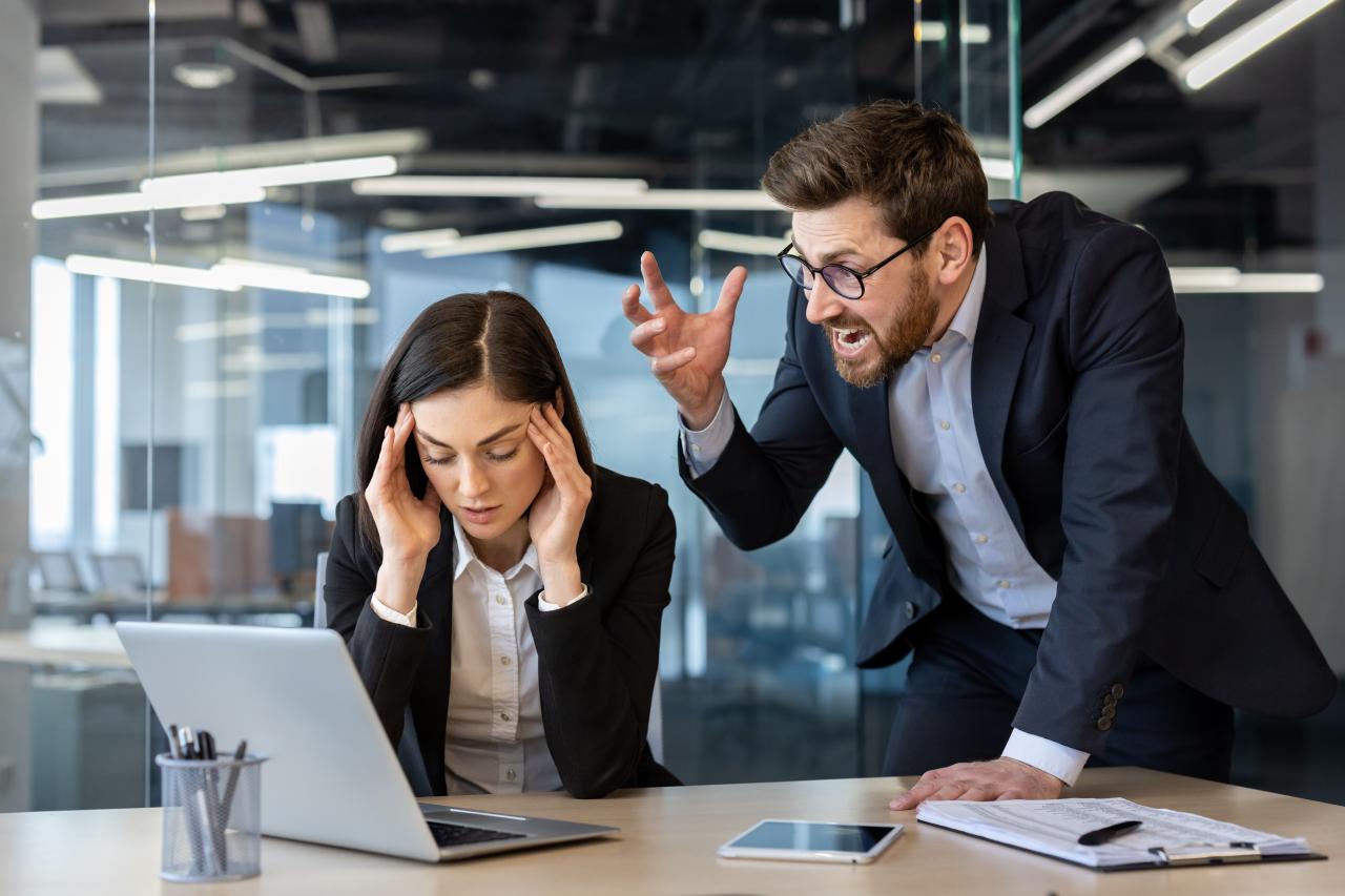 Pedidos de demissão expõem crise de saúde emocional