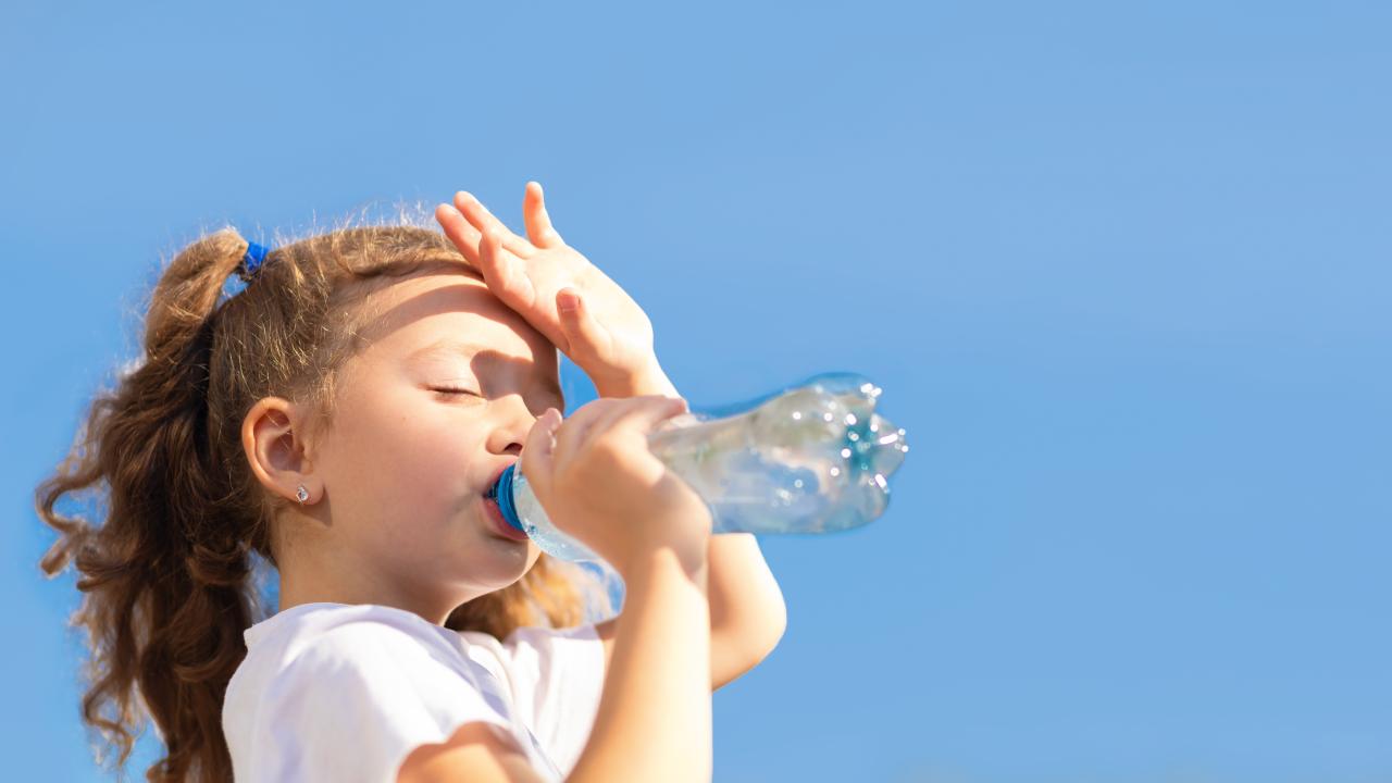 Férias, calor e imunidade: por que as crianças adoecem mais?