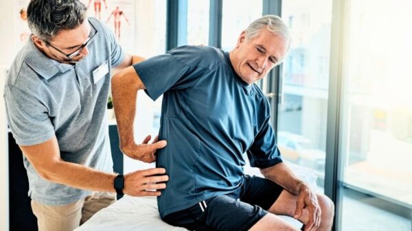 Sarcopenia: entenda sintomas e causas