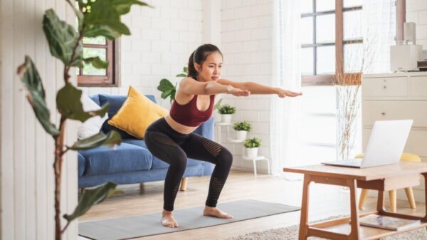 Emagrecer sem academia: 5 exercícios para fazer em casa