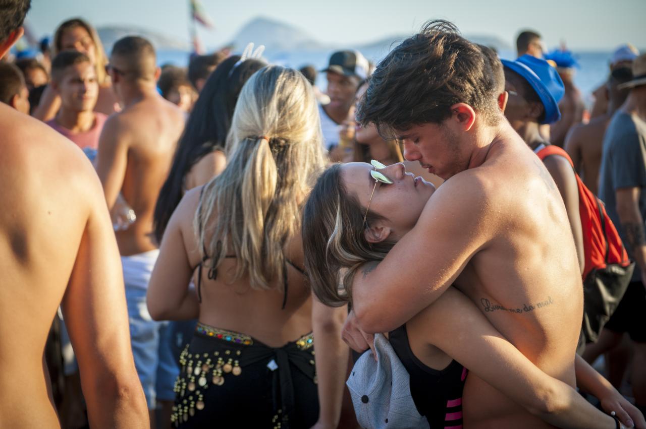 Fazer xixi após o sexo ajuda a eliminar bactérias e reduzir o risco de cistite