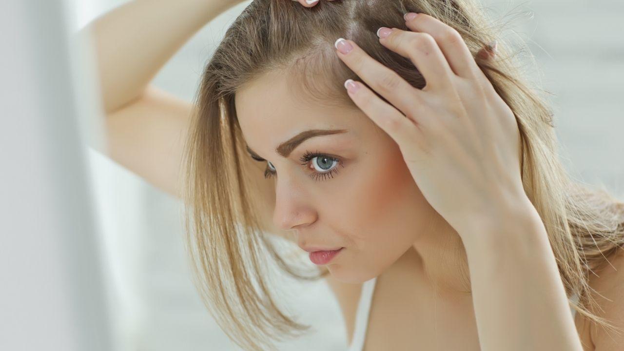 Seu cabelo caiu após o parto? Saiba por que isso acontece