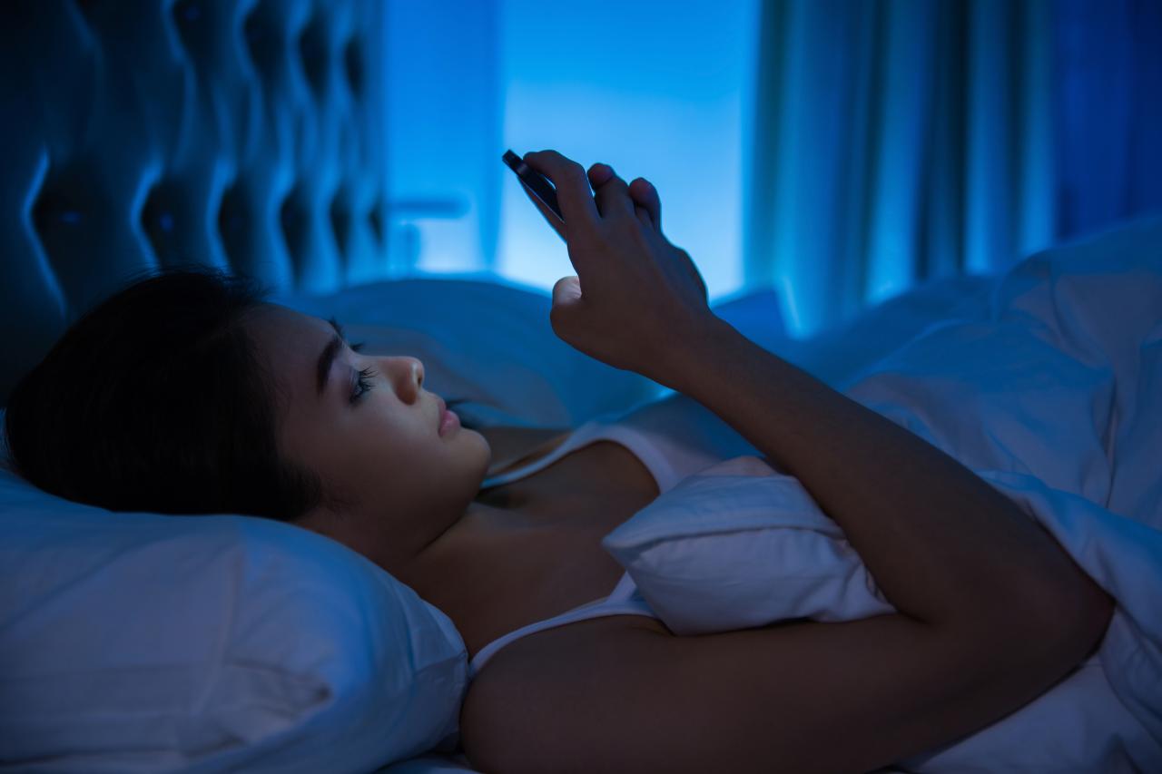 Dormir tarde no fim de semana prejudica o corpo? Veja o que acontece