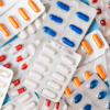 Organizar corretamente os medicamentos ajuda a evitar erros e riscos à saúde