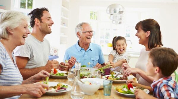 Pessoas estão mais felizes em 2026, aponta pesquisa global