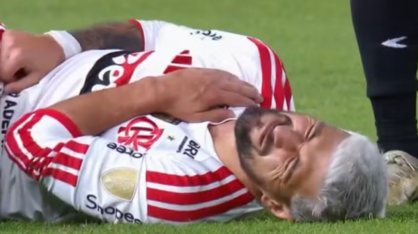 Lesão de Arrascaeta: entenda a fratura na clavícula e os riscos para o atleta