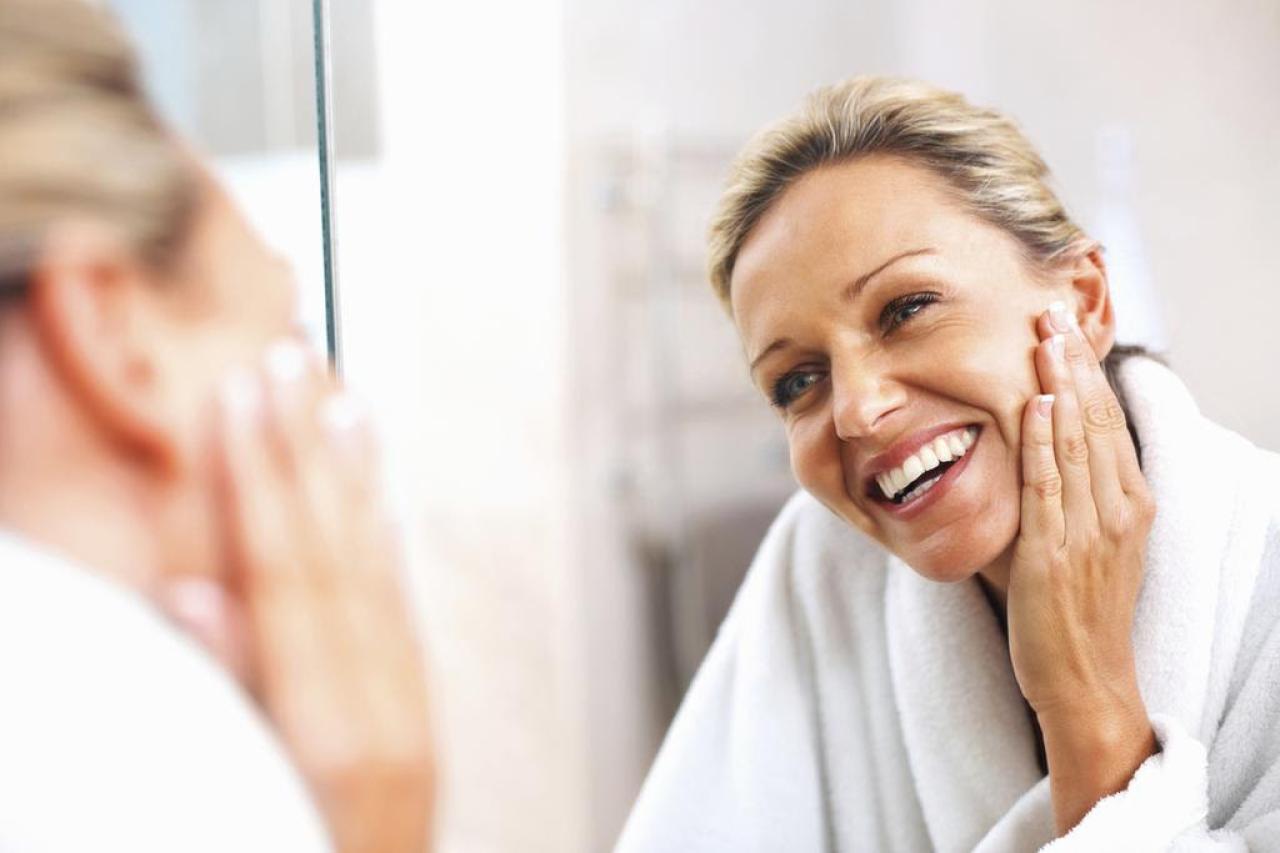 Queda hormonal na perimenopausa pode deixar a pele mais fina e seca
