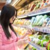 Estudos indicam que porções maiores podem aumentar o consumo de comida sem que a pessoa perceba