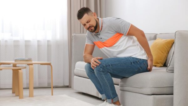 Hábitos simples do dia a dia podem melhorar a postura e evitar dores, cansaço e até problemas intestinais