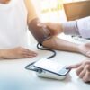 Medicamentos para pressão alta ajudam a controlar a hipertensão e prevenir complicações cardiovasculares