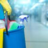 Misturar produtos de limpeza pode liberar gases tóxicos e causar irritações, intoxicações e problemas respiratórios