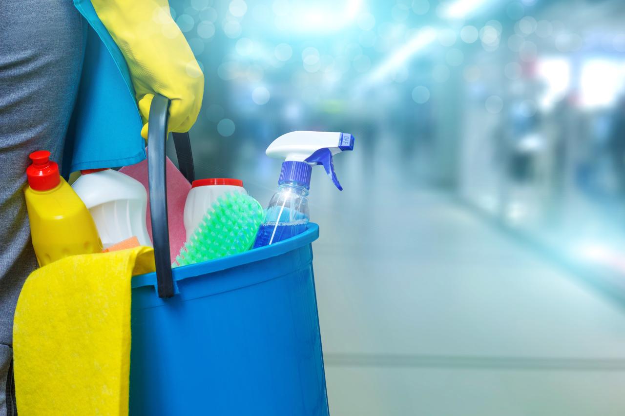 Misturar produtos de limpeza pode liberar gases tóxicos e causar irritações, intoxicações e problemas respiratórios