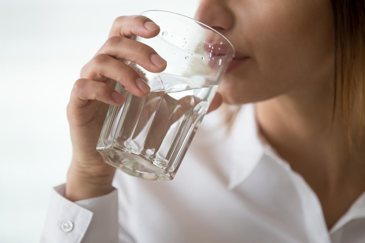 O consumo excessivo de energético pode provocar sintomas como ansiedade, taquicardia, insônia e palpitações
