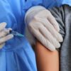 Vacinação domiciliar: 3 benefícios que fazem a prática crescer