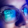 Excesso de tela faz os olhos arderem? Entenda o que acontece