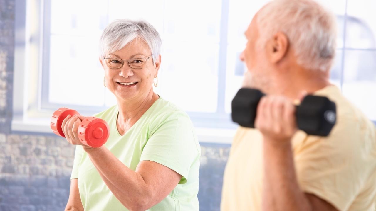 Força muscular: como treinar ajuda a viver mais e melhor na idade adulta