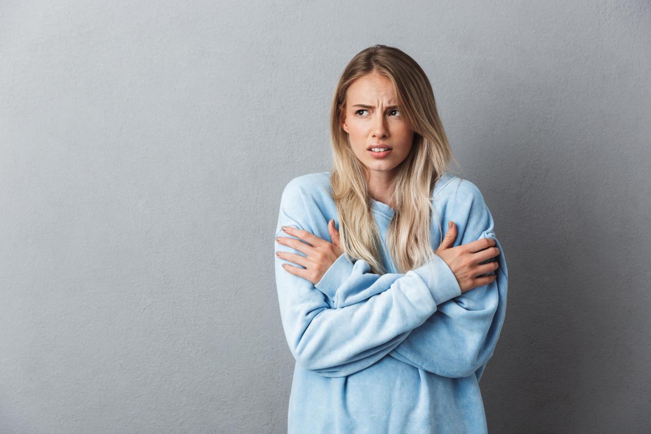 Os arrepios nem sempre estão ligados ao frio e podem surgir por motivos emocionais ou fisiológicos