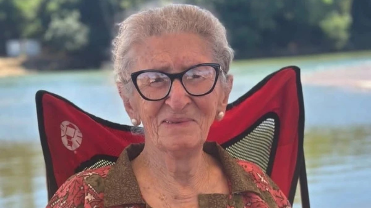 Aos 100 anos, Noêmia de Oliveira Santos mantém uma rotina ativa e inspira com seus hábitos de vida