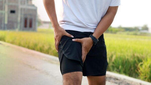 Dor na virilha durante os treinos nem sempre é muscular e pode indicar alterações na articulação do quadril