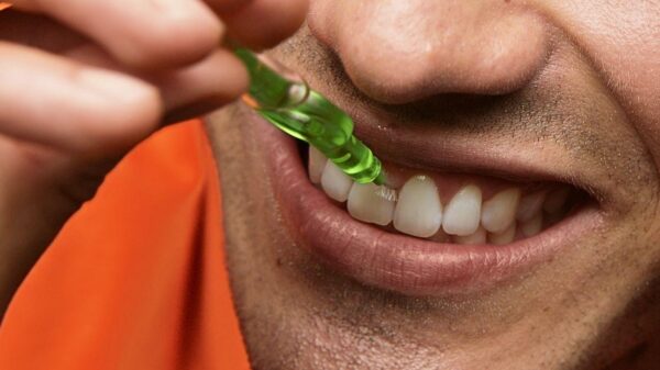 Escova interdental: por que ela é mais eficiente que o fio dental?