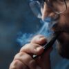 O aerossol liberado pelo vape também pode afetar pessoas que não utilizam o dispositivo