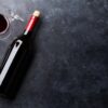 O vinho contém compostos antioxidantes, mas seu consumo deve ser moderado para evitar prejuízos à saúde