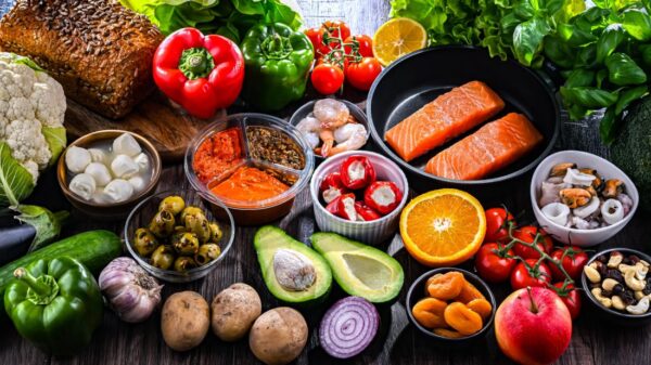 Alimentos ricos em vitaminas, minerais e antioxidantes podem contribuir para uma alimentação equilibrada e o bom funcionamento do sistema imunológico
