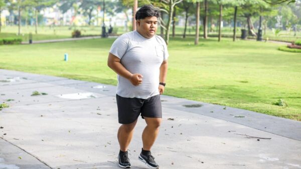 Lesão: o peso corporal pode aumentar os riscos durante o treino?
