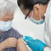 Nova vacina do SUS amplia proteção contra pneumonia após os 85 anos