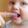 Saúde bucal do bebê: como cuidar antes e depois do primeiro dente