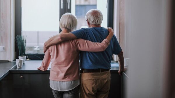 Osteoporose: perda óssea exige atenção diferente em homens e mulheres
